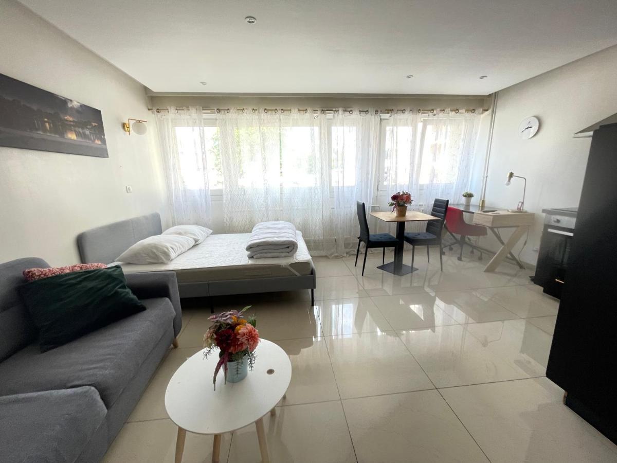 Plantiere - Studio Centre Quartier Queuleu - 2 Personnes Apartment Metz Bagian luar foto