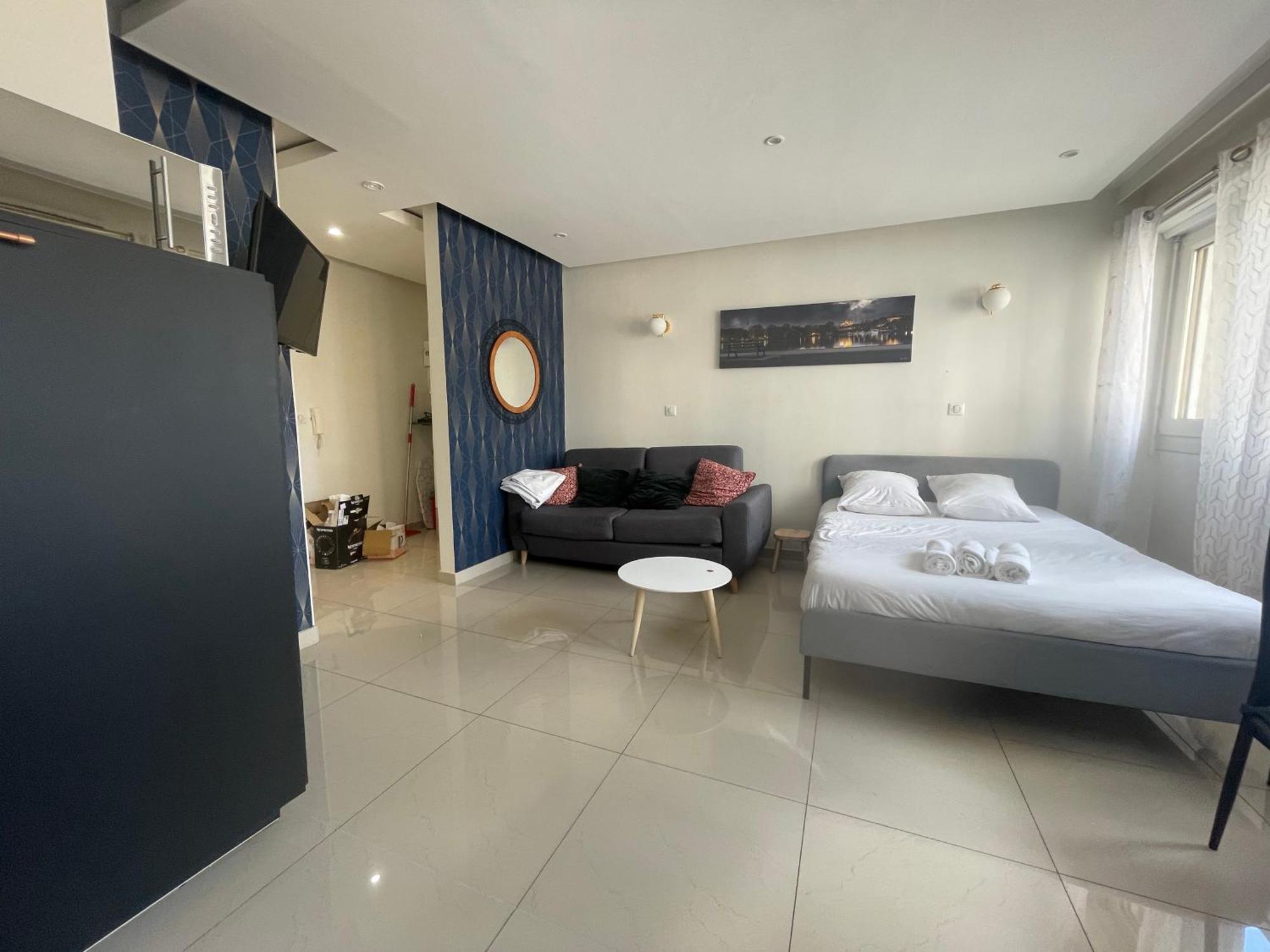 Plantiere - Studio Centre Quartier Queuleu - 2 Personnes Apartment Metz Bagian luar foto